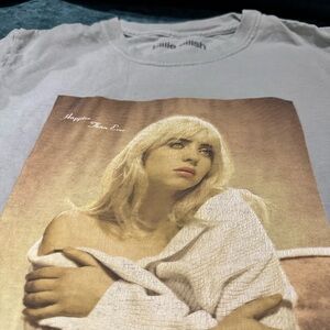 Concert gear 2025!!! Billie Eilish Graphic Tee - soft mint green